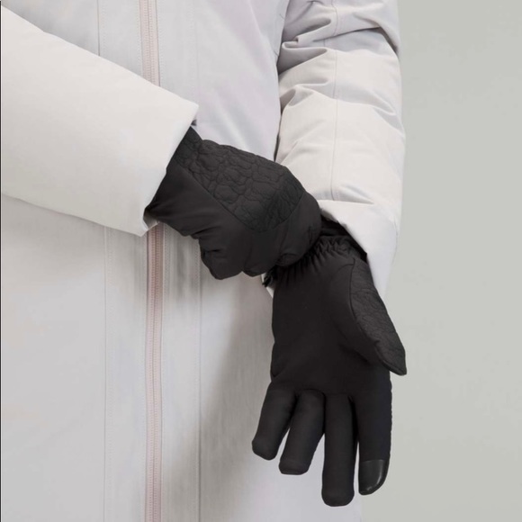 lululemon athletica Accessories - Lululemon Insulated Quilted Gloves